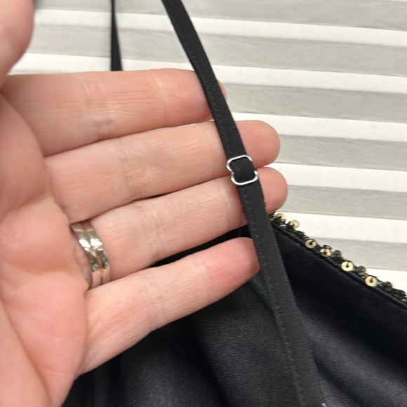 Banana Republic NWT Black and Gold Sequin Cowl Neck Cami Size XS - Picture 5 of 10